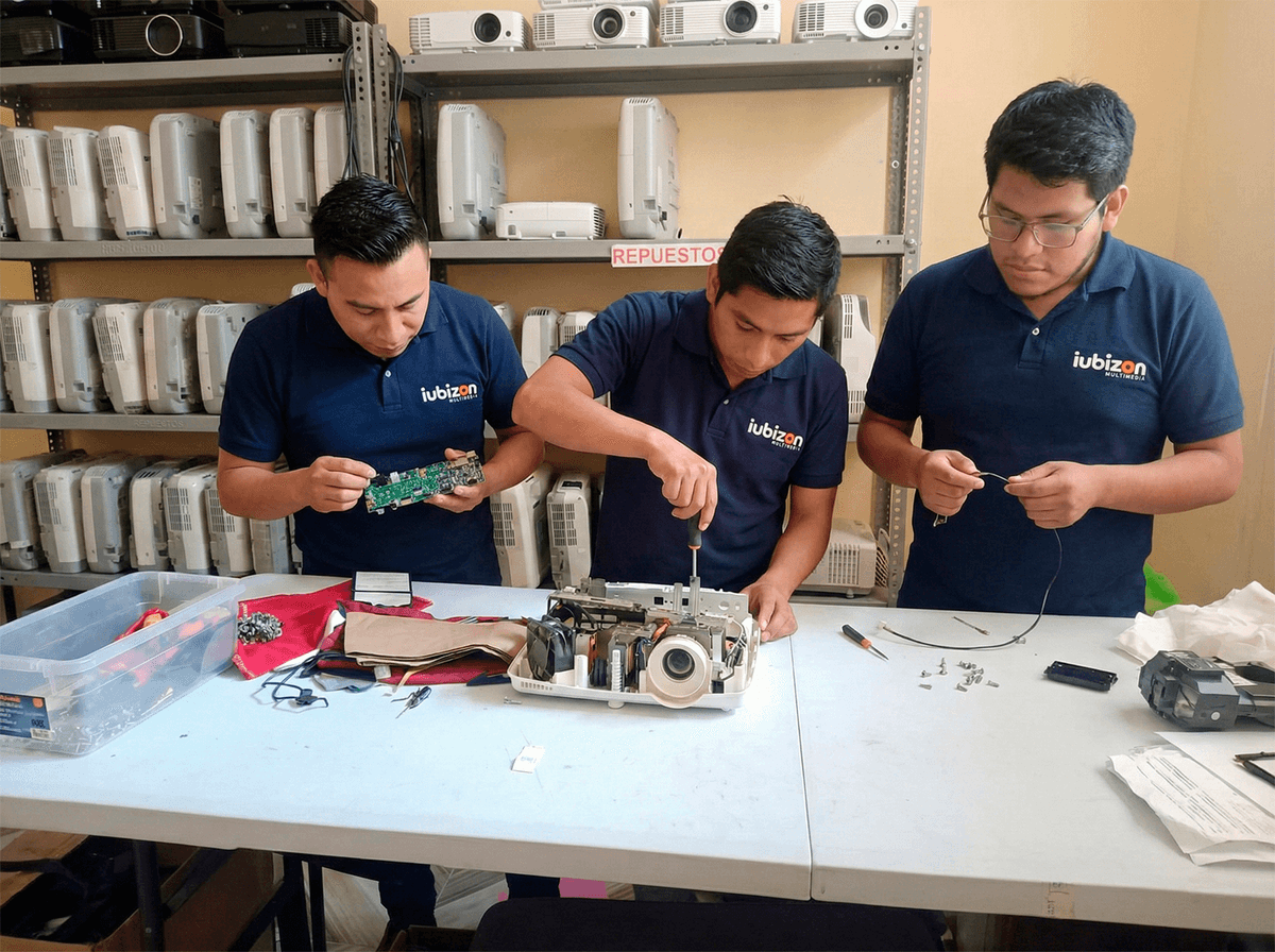 Servicio técnico de proyectores para personas naturales en Lima - Reparación y mantenimiento a domicilio