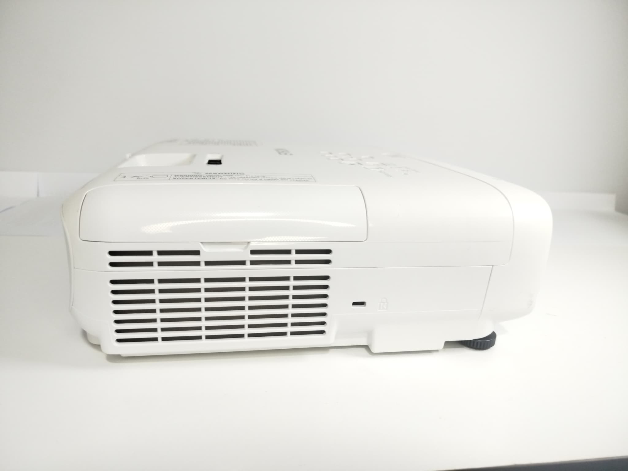 Epson PowerLite 119W Epson - Vista 3 del proyector Reacondicionado