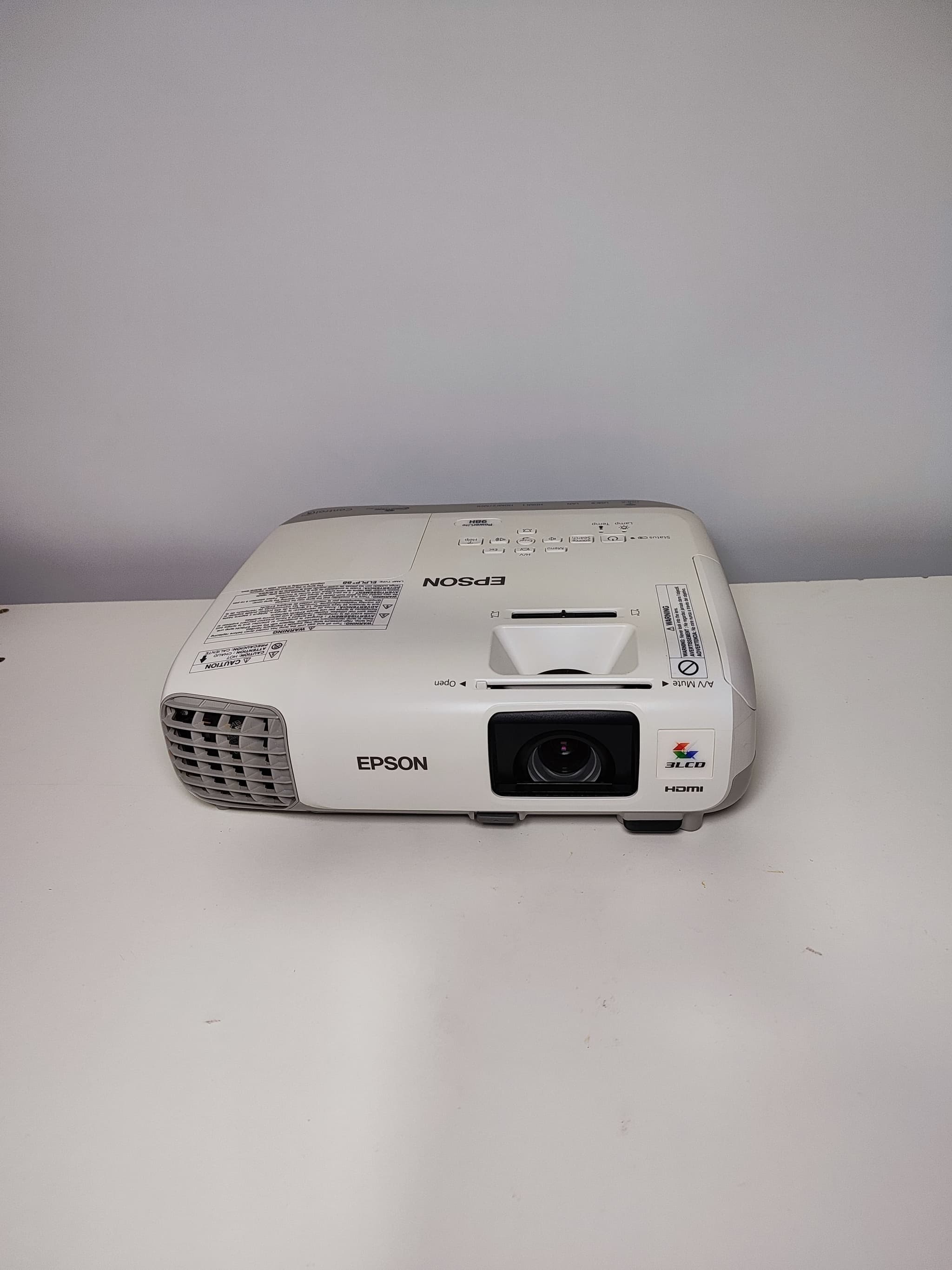 Epson PowerLite 98H Epson - Imagen principal del proyector Reacondicionado