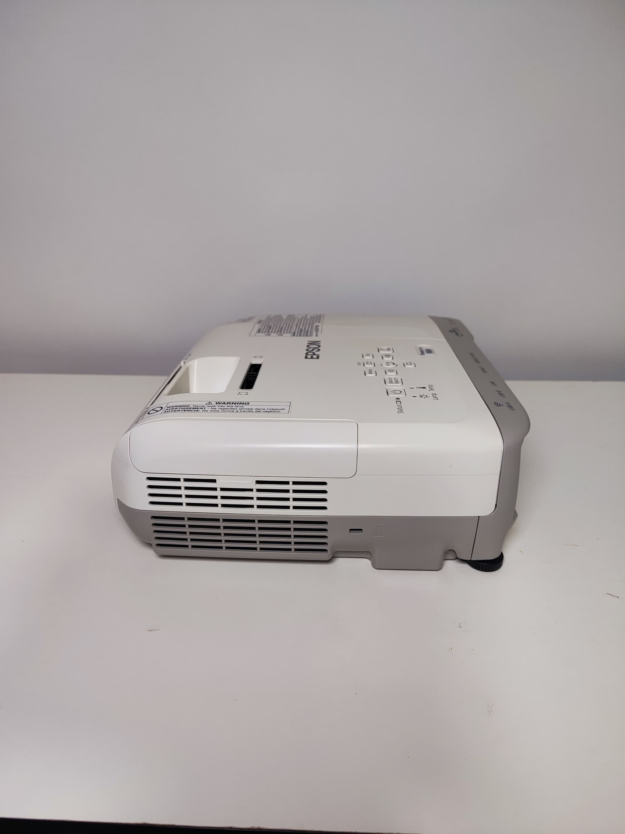 Epson PowerLite 98H Epson - Vista 3 del proyector Reacondicionado