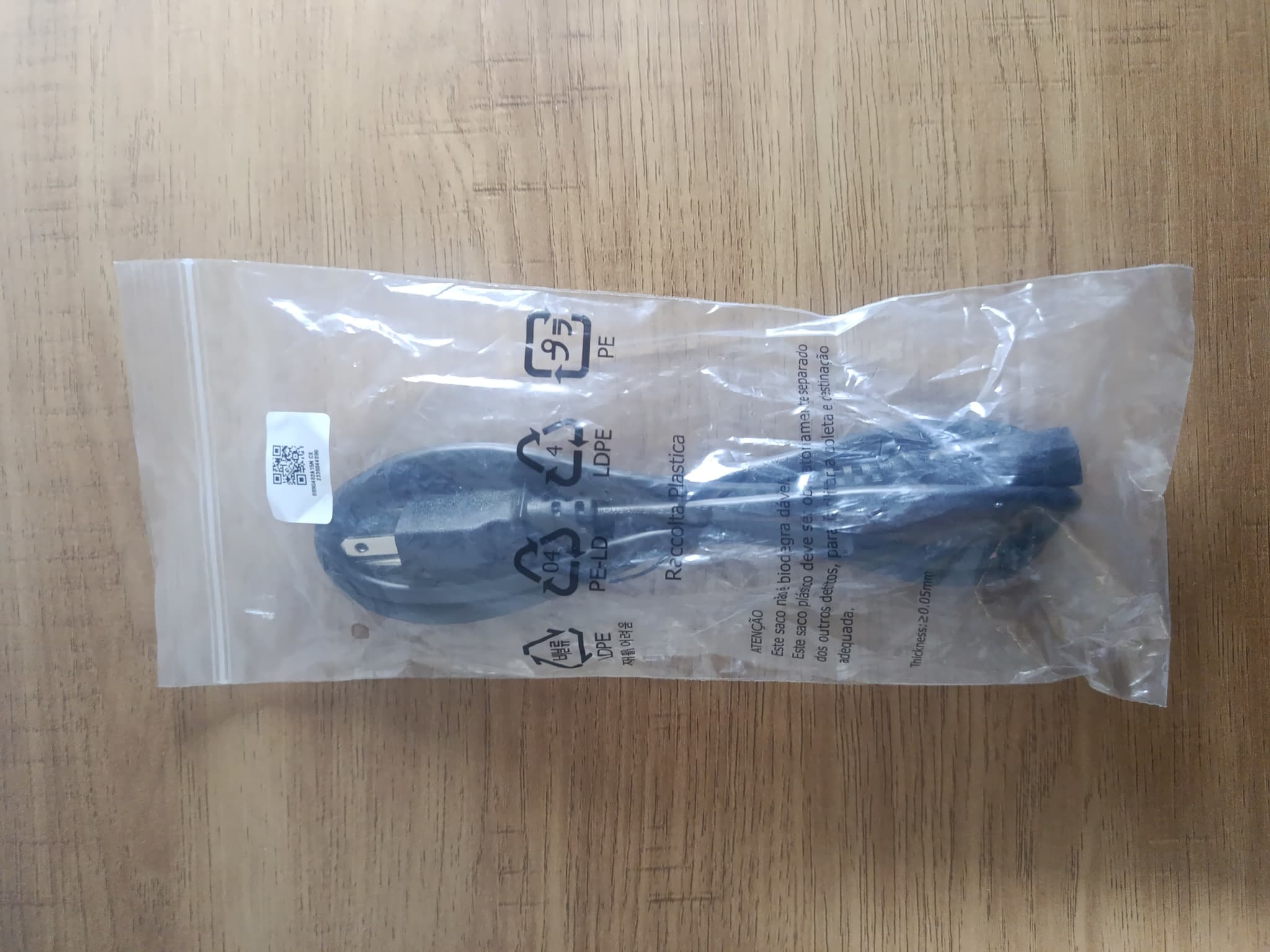 Cable de poder para proyector Standar - Imagen principal del proyector Nuevo