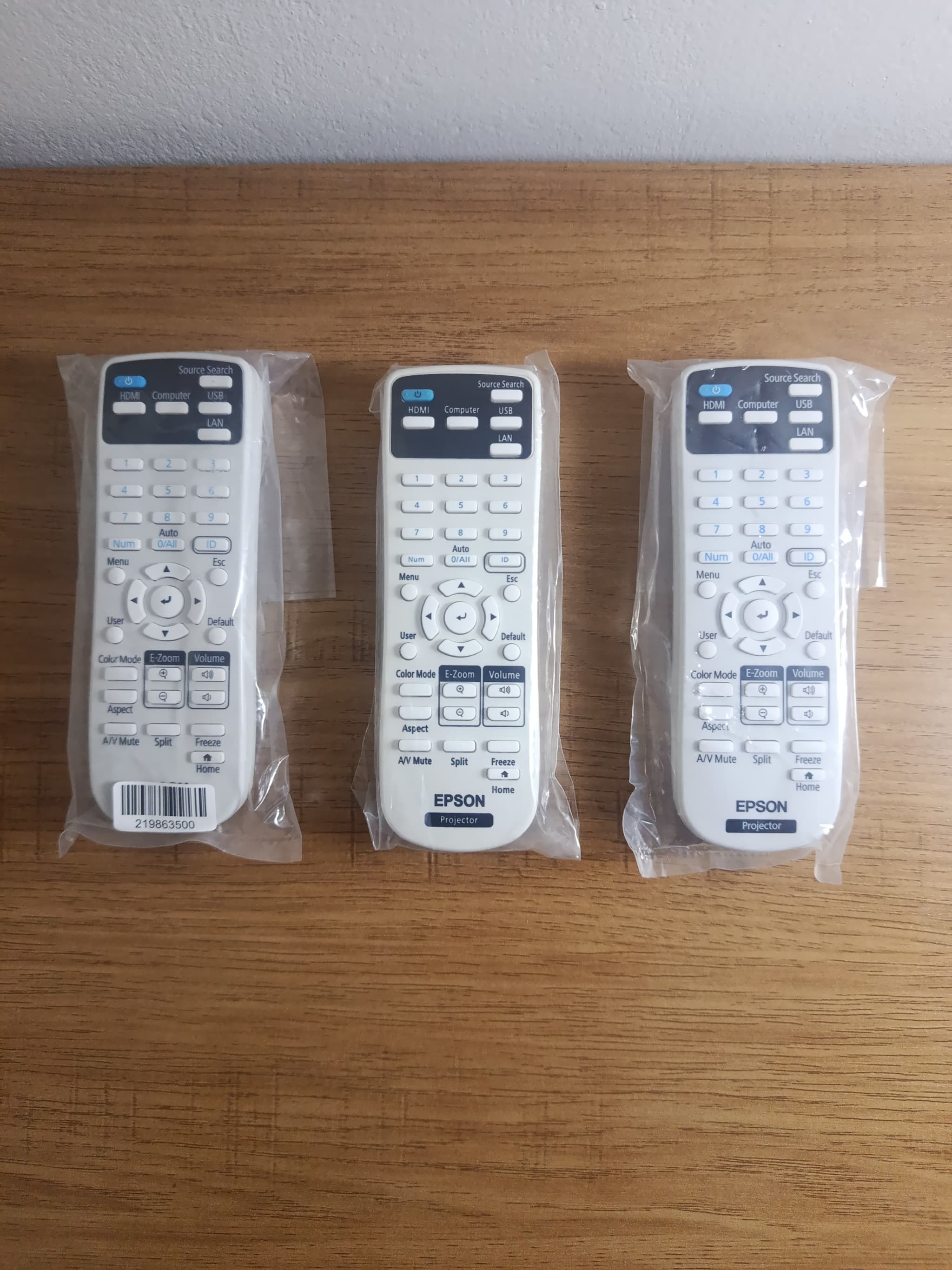 Cable remoto para proyector Epson Control remoto Epson - Vista 2 del proyector Nuevo