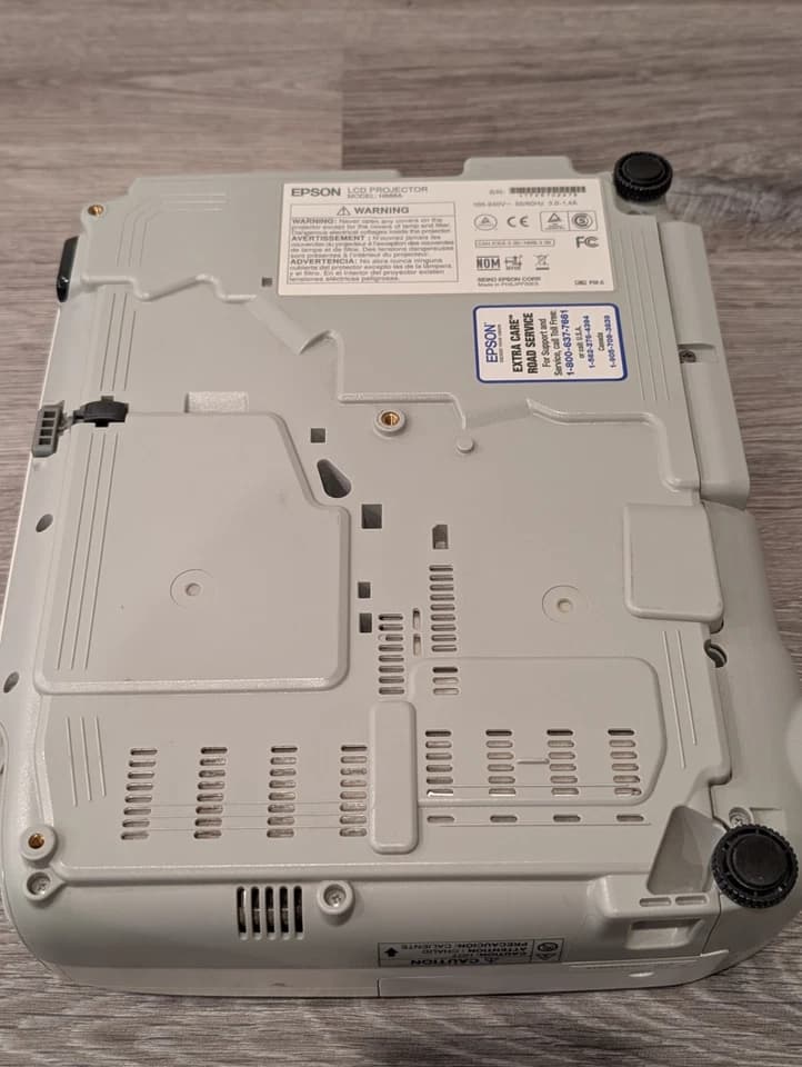 Proyector Epson PowerLite 97H 3LCD 2700 Lúmenes - Lote 20 Unidades Epson - Vista 5 del proyector Reacondicionado
