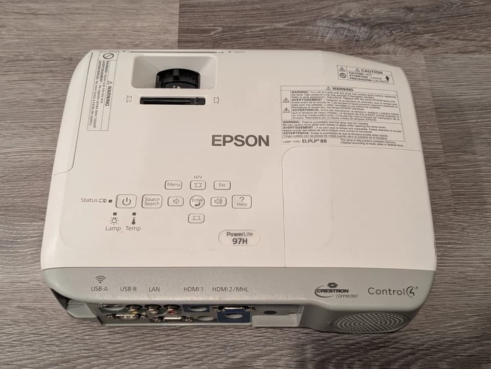 Proyector Epson PowerLite 97H 3LCD 2700 Lúmenes - Lote 20 Unidades Epson - Vista 3 del proyector Reacondicionado