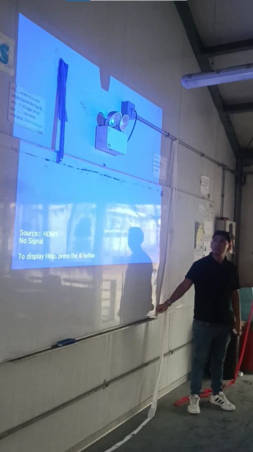 Proceso de prueba y testeo de proyector